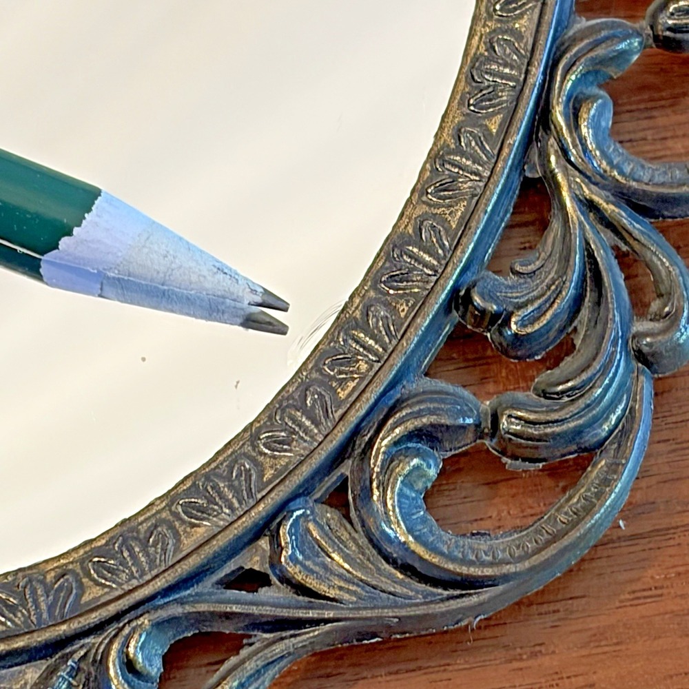 VTG Hollywood Regency Style Oval Wall Mirror Brass Frame Made In Italy 8.5"×6" - Picture 5 of 7